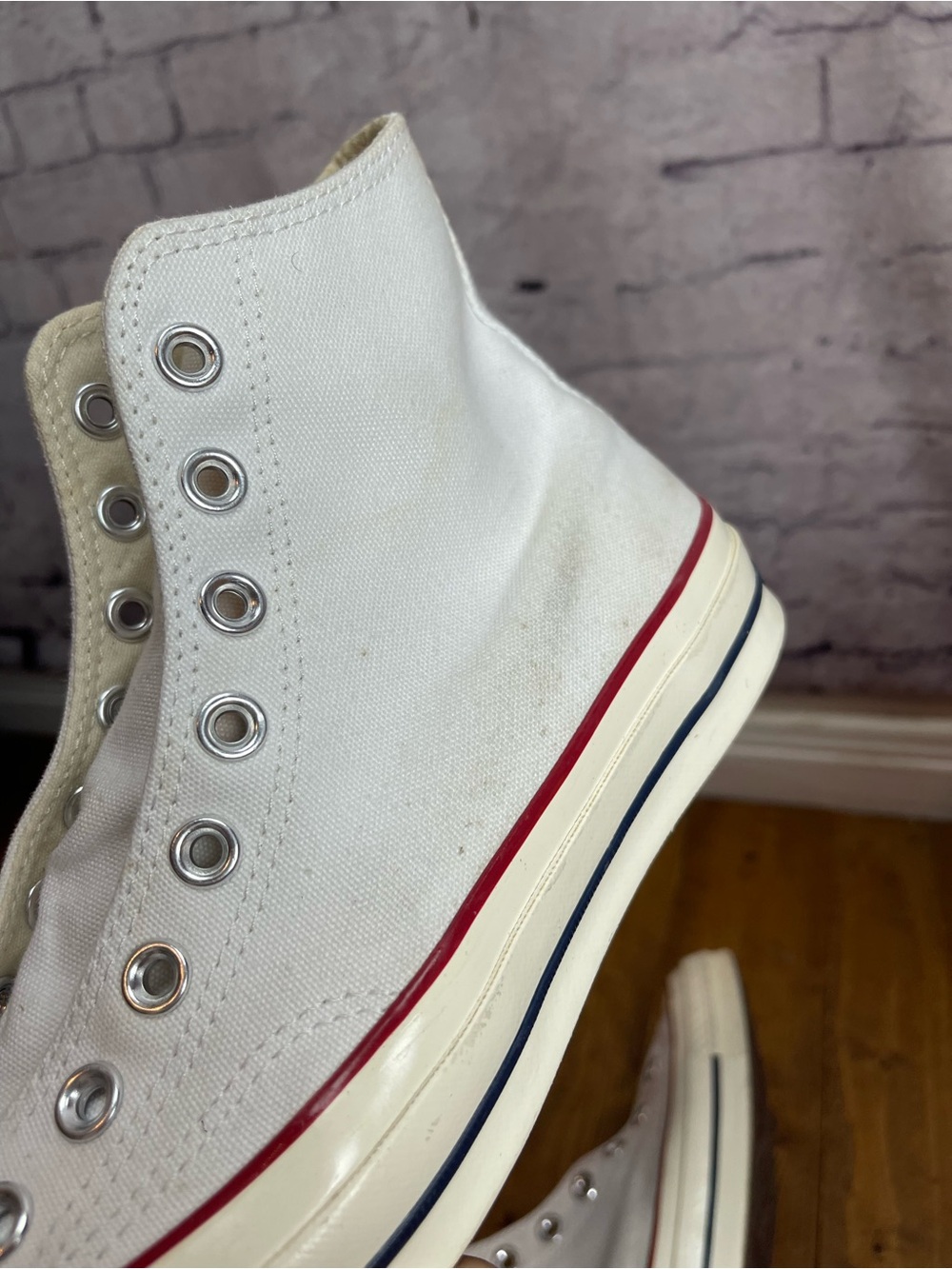 Converse Chuck Taylor’s women’s size 8.5 high top sneakers white - Picture 8 of 10